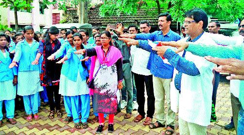 Public awareness rally: Organizing various programs for the mega food festival | सटाण्यात जनजागृती फेरी : विविध कार्यक्रमांचे आयोजन महाअवयवदान महोत्सव