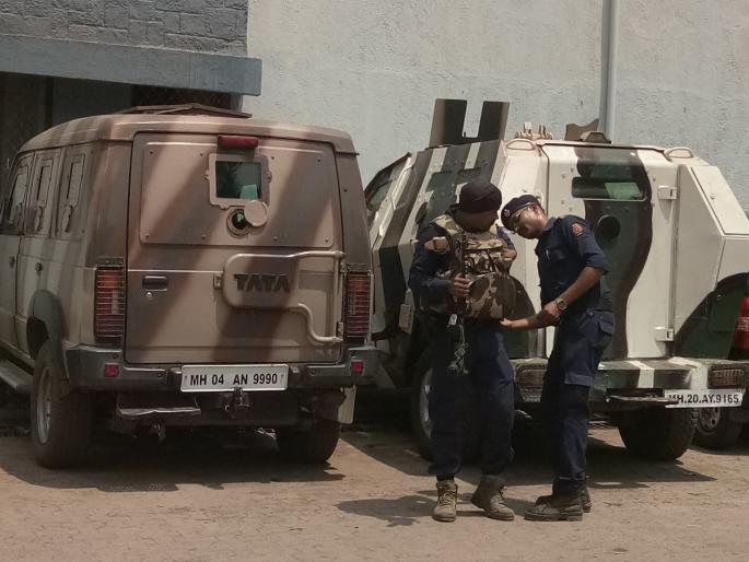 Thane collector - Reiki from Rapid Action Force jaw for the security of treasury office | ठाणे जिल्हाधिकारी - कोषागार  कार्यालयाच्या सुरक्षेसाठी शीघ्र कृती दलाच्या जवानांकडून रेकी