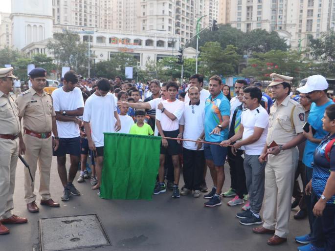 Thanekar rushes for national unity; All have taken the oath of national unity | राष्ट्रीय एकतेसाठी ठाणेकर उत्स्फुर्त धावले; सर्वांनी घेतली राष्ट्रीय एकतेची शपथ Thanekar rushes for national unity; All have taken the oath of national unity | राष्ट्रीय एकतेसाठी ठाणेकर उत्स्फुर्त धावले; सर्वांनी घेतली राष्ट्रीय एकतेची शपथ