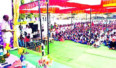 Conscience is the honor of Constitution | कर्तव्याची जाणीव म्हणजे संविधानाचा सन्मान  Conscience is the honor of Constitution | कर्तव्याची जाणीव म्हणजे संविधानाचा सन्मान