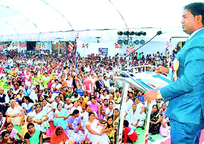 Dr. Follow imitation of Ambedkar | डॉ. आंबेडकरांचा जयजयकार करण्यापेक्षा अनुकरण करा Dr. Follow imitation of Ambedkar | डॉ. आंबेडकरांचा जयजयकार करण्यापेक्षा अनुकरण करा