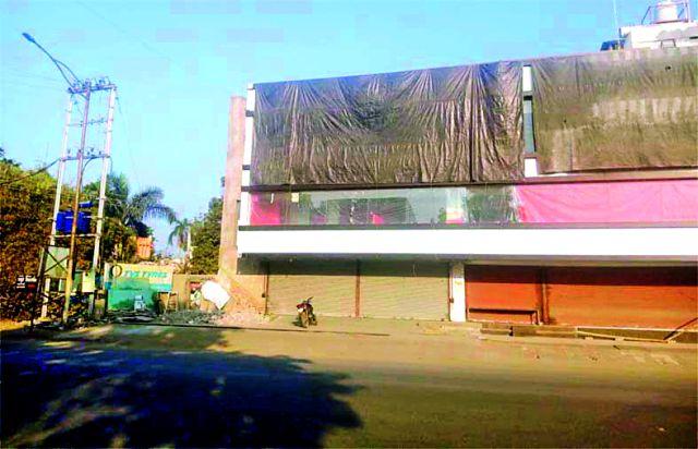 There is no action on 86 days for encroachment | ८६ दिवस लोटूनही अतिक्रमणावर कारवाई नाही