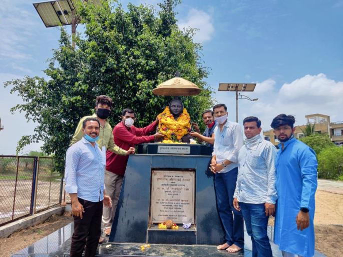 BJP greets Ahilyabai Holkar | अहिल्याबाई होळकर यांना भाजपतर्फे अभिवादन