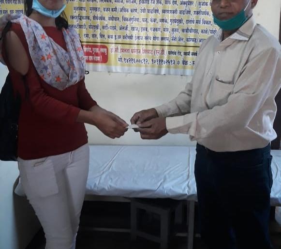 Distribution of free asthma medicine on the occasion of Kojagiri full moon | कोजागीरी पौर्णिमेनिमित्त मोफत दमा औषध वाटप Distribution of free asthma medicine on the occasion of Kojagiri full moon | कोजागीरी पौर्णिमेनिमित्त मोफत दमा औषध वाटप