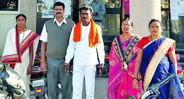 Boycott panchayat committee meeting | पंचायत समिती सभेवर बहिष्कार Boycott panchayat committee meeting | पंचायत समिती सभेवर बहिष्कार