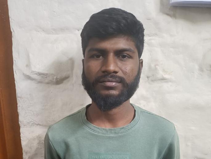 Mokka on Gangster Lallan Jadhav along with 16 members of the gang | गुंड लल्लन जाधवसह गॅंगमधील १६ जणांना मोक्का, पोलिस महानिरीक्षकांची कारवाई Mokka on Gangster Lallan Jadhav along with 16 members of the gang | गुंड लल्लन जाधवसह गॅंगमधील १६ जणांना मोक्का, पोलिस महानिरीक्षकांची कारवाई