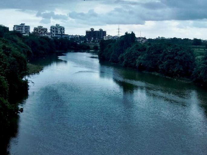 The water level of Pavana and Mula rivers increased | पवना आणि मुळा नदीची पाणी पातळी वाढली The water level of Pavana and Mula rivers increased | पवना आणि मुळा नदीची पाणी पातळी वाढली
