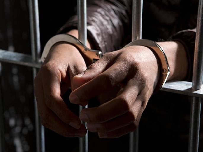 The accused who attacked Assistant Commissioner Pimple was sentenced to seven years of rigorous imprisonment | सहाय्यक आयुक्त कल्पिता पिंपळे यांच्यावर खूनी हल्ला करणाऱ्या आराेपीला सात वर्ष सश्रम कारावासाची शिक्षा The accused who attacked Assistant Commissioner Pimple was sentenced to seven years of rigorous imprisonment | सहाय्यक आयुक्त कल्पिता पिंपळे यांच्यावर खूनी हल्ला करणाऱ्या आराेपीला सात वर्ष सश्रम कारावासाची शिक्षा