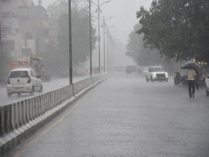 Heavy rains in Akola district; Two died due to lightning | अकोला जिल्ह्यात जोरदार पाऊस; वीज कोसळून दोघांचा मृत्यू Heavy rains in Akola district; Two died due to lightning | अकोला जिल्ह्यात जोरदार पाऊस; वीज कोसळून दोघांचा मृत्यू