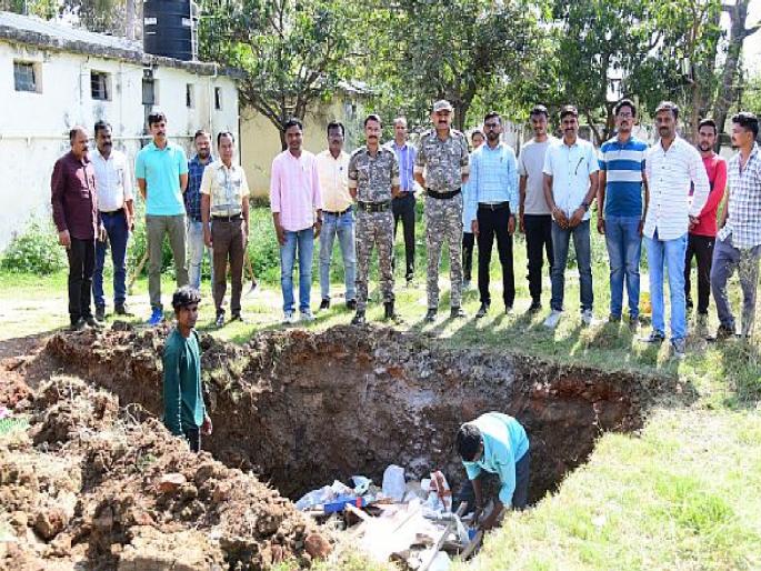 Police destroyed 407 kilos of ganja in 13 operations | पाेलिसांनी ४०७ किलाे गांजा केला नष्ट, १३ कारवायांमध्ये केली जप्तीची कारवाई Police destroyed 407 kilos of ganja in 13 operations | पाेलिसांनी ४०७ किलाे गांजा केला नष्ट, १३ कारवायांमध्ये केली जप्तीची कारवाई
