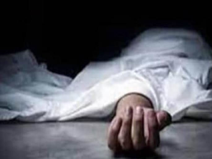 Worker dies after falling from hospital building | रुग्णालयाच्या इमारतीवरून पडल्याने कामगाराचा मृत्यू Worker dies after falling from hospital building | रुग्णालयाच्या इमारतीवरून पडल्याने कामगाराचा मृत्यू