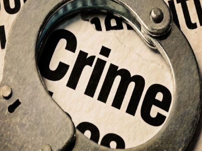 farm lebor was robbed by putting a knife on his neck | सालगड्याच्या गळ्याला कोयता लावून लुटले farm lebor was robbed by putting a knife on his neck | सालगड्याच्या गळ्याला कोयता लावून लुटले