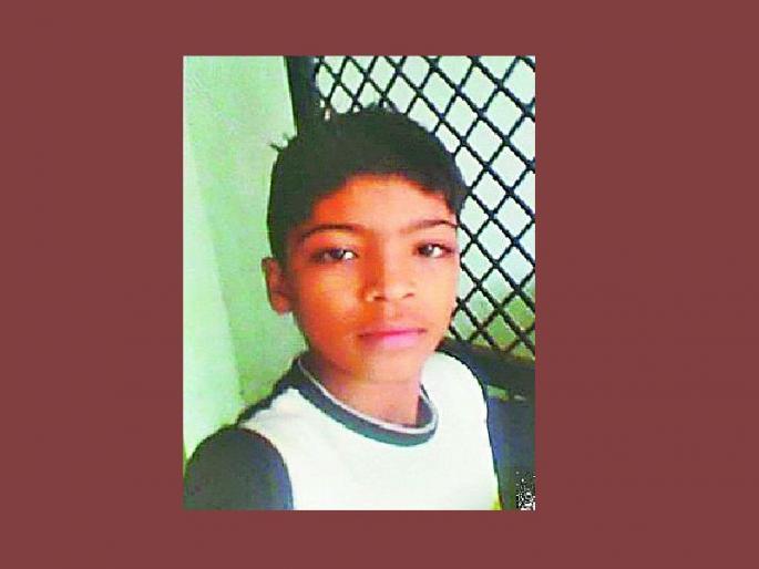 Suspicious death of student in Amravati hostel | अमरावतीच्या वसतिगृहात विद्यार्थ्याचा संशयास्पद मृत्यू; कुटुंबीयांचा आक्रोश Suspicious death of student in Amravati hostel | अमरावतीच्या वसतिगृहात विद्यार्थ्याचा संशयास्पद मृत्यू; कुटुंबीयांचा आक्रोश