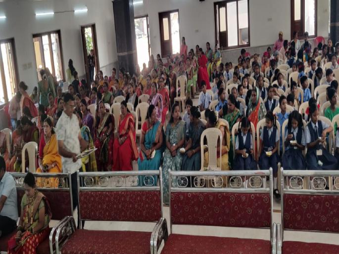 Women in the women's savings group will be trained in light motor vehicles: a commendable initiative of Jaskhar Gram Panchayat! | महिला बचतगटातील महिलांना हलके मोटार वाहनाचे प्रशिक्षण दिले जाणार