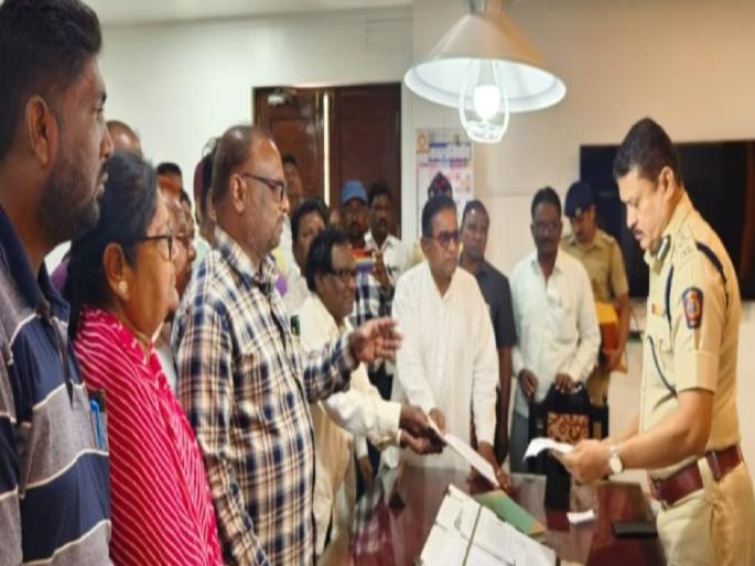 Ban those who make provocative statements from entering Solapur | प्रक्षोभक वक्तव्य करणाऱ्यांना सोलापूरात प्रवेश बंदी करा: सामाजिक संघाटनांच्या शिष्टमंडळांनी दिले निवेदन Ban those who make provocative statements from entering Solapur | प्रक्षोभक वक्तव्य करणाऱ्यांना सोलापूरात प्रवेश बंदी करा: सामाजिक संघाटनांच्या शिष्टमंडळांनी दिले निवेदन