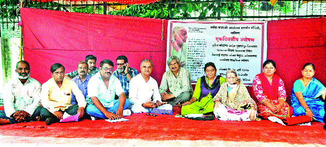 Demand for rehabilitation of Sardar Sarovar project affected | सरदार सरोवर प्रकल्पग्रस्तांच्या पुनर्वसनाची मागणी