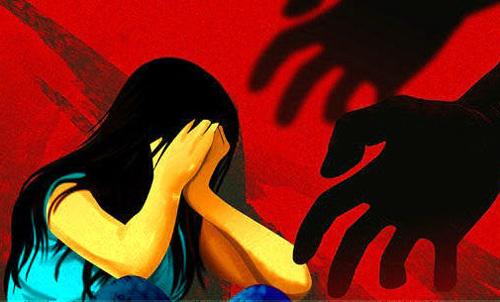 Shocking; Crime against a young man from Solapur for refusing to marry after sexual intercourse | धक्कादायक; शरीरसंबंधानंतर लग्नास नकार देणाऱ्या सोलापुरातील तरुणावर गुन्हा Shocking; Crime against a young man from Solapur for refusing to marry after sexual intercourse | धक्कादायक; शरीरसंबंधानंतर लग्नास नकार देणाऱ्या सोलापुरातील तरुणावर गुन्हा