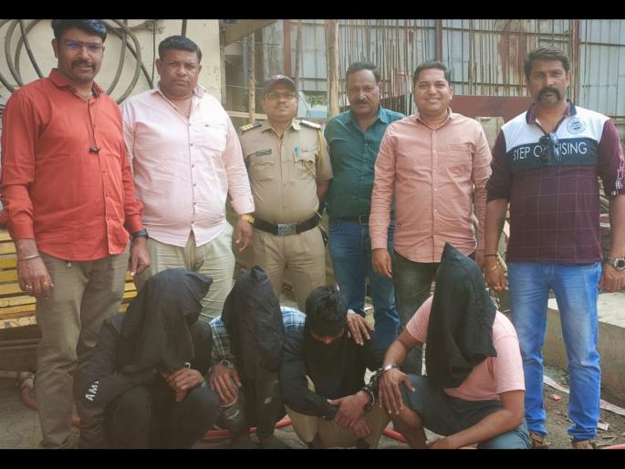 The market police handcuffed the robbers who were preparing to commit the robbery | दरोडा टाकण्याच्या तयारीत असणाऱ्या दरोडेखोरांना बाजारपेठ पोलिसांनी ठोकल्या बेड्या The market police handcuffed the robbers who were preparing to commit the robbery | दरोडा टाकण्याच्या तयारीत असणाऱ्या दरोडेखोरांना बाजारपेठ पोलिसांनी ठोकल्या बेड्या