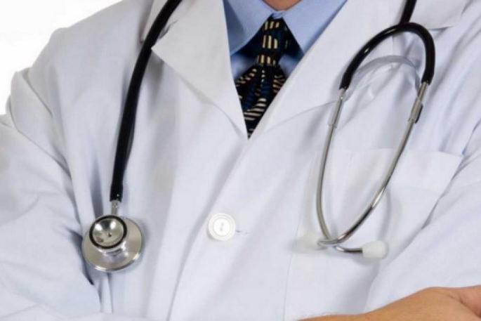 Medical doctors will now be seen in 'apron'; Also try to increase the harmony | मेडिकलचे डॉक्टर आता दिसणार ‘अॅप्रॉन’मध्ये; सुसंवाद वाढविण्याचाही प्रयत्न Medical doctors will now be seen in 'apron'; Also try to increase the harmony | मेडिकलचे डॉक्टर आता दिसणार ‘अॅप्रॉन’मध्ये; सुसंवाद वाढविण्याचाही प्रयत्न