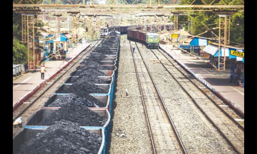 Increase supply of coal through rail; The electricity company's demand for Coal India | रेल्वेद्वारे कोळशाचा पुरवठा वाढवा; वीज कंपनीची कोल इंडियाकडे मागणी Increase supply of coal through rail; The electricity company's demand for Coal India | रेल्वेद्वारे कोळशाचा पुरवठा वाढवा; वीज कंपनीची कोल इंडियाकडे मागणी