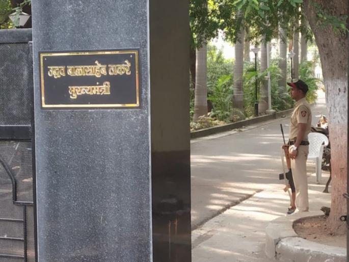 The name of the new Chief Minister was started on Ramgiri in the sub-capital | उपराजधानीत रामगिरीवर लागली नव्या मुख्यमंत्र्यांच्या नावाची पाटी The name of the new Chief Minister was started on Ramgiri in the sub-capital | उपराजधानीत रामगिरीवर लागली नव्या मुख्यमंत्र्यांच्या नावाची पाटी