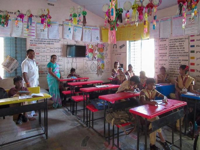 Illegal transfer of teachers in municipal schools under district transfer! | जिल्हा बदली अंतर्गत महापालिका शाळांमध्ये शिक्षकांच्या नियमबाह्य बदल्या! Illegal transfer of teachers in municipal schools under district transfer! | जिल्हा बदली अंतर्गत महापालिका शाळांमध्ये शिक्षकांच्या नियमबाह्य बदल्या!