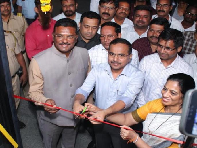 Mira Bhayander Municipal Transport Service's first 4 electric buses in passenger service | मीरा भाईंदर महापालिका परिवहन सेवेच्या पहिल्या ४ इलेक्ट्रिक बस प्रवाश्यांच्या सेवेत Mira Bhayander Municipal Transport Service's first 4 electric buses in passenger service | मीरा भाईंदर महापालिका परिवहन सेवेच्या पहिल्या ४ इलेक्ट्रिक बस प्रवाश्यांच्या सेवेत