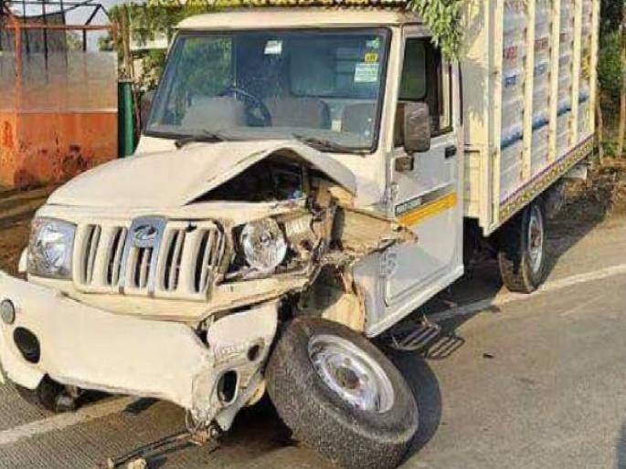 Accident near Umri toll plaza... Pickup car hits, 8 injured | पिकअप कारची धडक, 8 जखमी; उमरी टोलनाक्या जवळ अपघात... Accident near Umri toll plaza... Pickup car hits, 8 injured | पिकअप कारची धडक, 8 जखमी; उमरी टोलनाक्या जवळ अपघात...