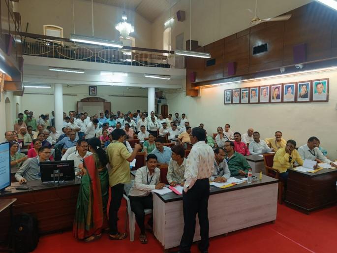 Promotion of 14 headmasters, 39 subject teachers to the post of center head | १४ मुख्याध्यापक, ३९ विषय शिक्षकांचे केंद्रप्रमुख पदावर प्रमोशन Promotion of 14 headmasters, 39 subject teachers to the post of center head | १४ मुख्याध्यापक, ३९ विषय शिक्षकांचे केंद्रप्रमुख पदावर प्रमोशन