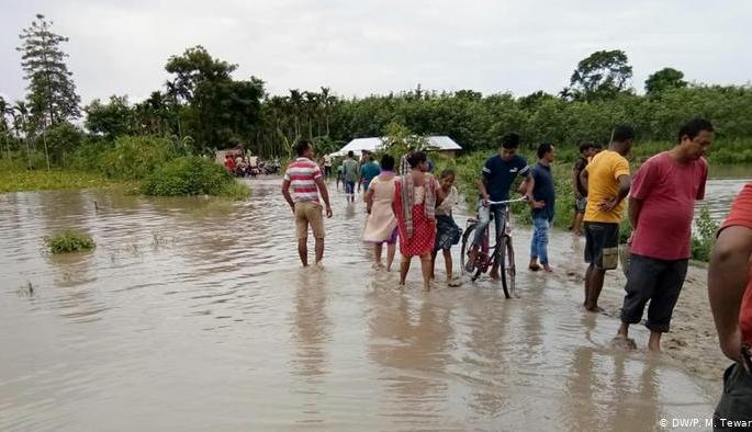 935 crore loss due to heavy rains in Solapur district; Guardian Information | सोलापूर जिल्ह्यात अतिवृष्टीने ९३५ कोटींचे नुकसान; पालकमंत्र्यांची माहिती 935 crore loss due to heavy rains in Solapur district; Guardian Information | सोलापूर जिल्ह्यात अतिवृष्टीने ९३५ कोटींचे नुकसान; पालकमंत्र्यांची माहिती