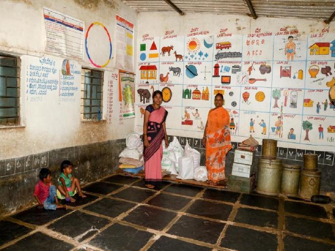 Anganwadi is there but no electricity connection, how toddlers learn | अंगणवाडी आहे परंतु वीज जोडणी नाही, सांगा चिमुकल्यांनी कसे शिकायचे Anganwadi is there but no electricity connection, how toddlers learn | अंगणवाडी आहे परंतु वीज जोडणी नाही, सांगा चिमुकल्यांनी कसे शिकायचे