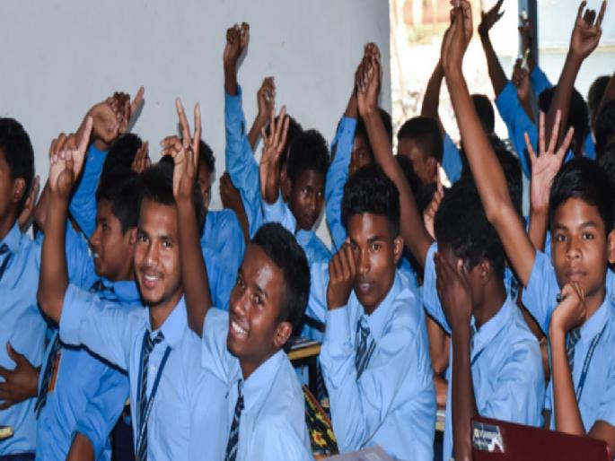 Digital attendance of students in municipal schools | महापालिका शाळांत विद्यार्थ्यांची डिजिटल हजेरी