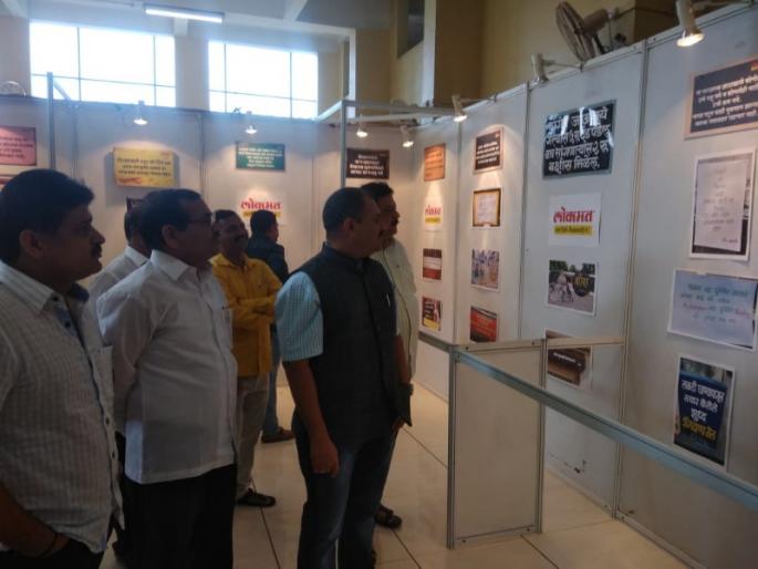 'Puneri Patya' exhibition started in Pimpri Chinchawad, organized by Lokmat | पिंपरीतही 'पुणेरी पाट्यां'ची हवा : लोकमत आयोजित प्रदर्शन उत्साहात सुरु 'Puneri Patya' exhibition started in Pimpri Chinchawad, organized by Lokmat | पिंपरीतही 'पुणेरी पाट्यां'ची हवा : लोकमत आयोजित प्रदर्शन उत्साहात सुरु