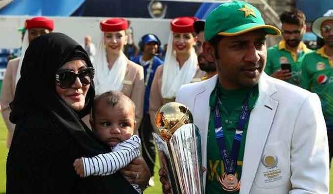 ICC World Cup 2019: First fight with India then stay with family, PCB said players | आयसीसी वर्ल्डकप 2019 : आधी लढाई भारताशी, मग जवळीक कुटुंबियांशी, पीसीबीचा फतवा