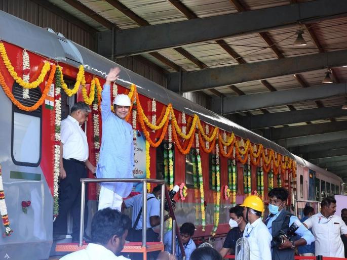 Good News; The journey of Solapur-Mysore Express will be comfortable and enjoyable | Good News; सोलापूर-म्हैसूर एक्सप्रेसचा प्रवास आरामदायी अन् सुखकर होणार Good News; The journey of Solapur-Mysore Express will be comfortable and enjoyable | Good News; सोलापूर-म्हैसूर एक्सप्रेसचा प्रवास आरामदायी अन् सुखकर होणार