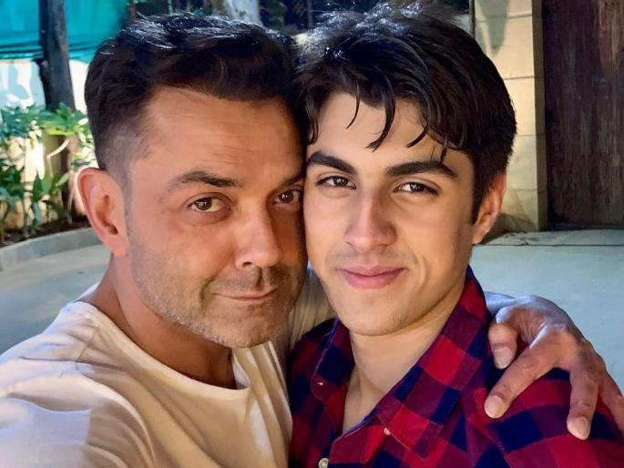 bobby deol with son aryaman deol pics viral on social media | बॉबी देओलचा मुलासोबतचा फोटो पाहून चाहते झाले क्रेजी! केली ‘सोल्जर 2’ची मागणी! bobby deol with son aryaman deol pics viral on social media | बॉबी देओलचा मुलासोबतचा फोटो पाहून चाहते झाले क्रेजी! केली ‘सोल्जर 2’ची मागणी!