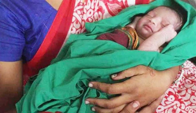 Good News; Mother Corona is the last baby to be corona free! | Good News; आई कोरोनाग्रस्त अन् तिचे बाळ आहे कोरोनामुक्त ! Good News; Mother Corona is the last baby to be corona free! | Good News; आई कोरोनाग्रस्त अन् तिचे बाळ आहे कोरोनामुक्त !