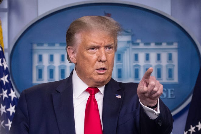 Corona: Trump's sloppy administration | कोरोना : ट्रम्प यांचा ढिसाळ कारभार Corona: Trump's sloppy administration | कोरोना : ट्रम्प यांचा ढिसाळ कारभार