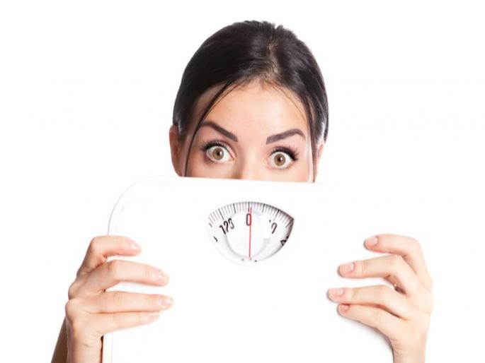Dietitians say that the five mistakes that happen after five in the evening do not allow you to lose weight. Those mistakes must be avoided! | सायंकाळी ५ नंतर होणाऱ्या खाण्यापिण्याच्या ५ चुका, त्या वजन कमी होऊ देत नाहीत.