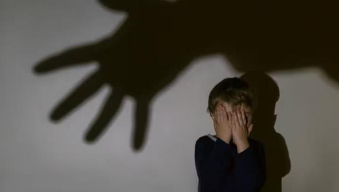 Kidnapped and murdered by neighbor for money; Accused in police custody | पैशांसाठी शेजाऱ्यानेच अपहरण करुन लहान मुलाची केली हत्या; आरोपी पोलिसांच्या ताब्यात Kidnapped and murdered by neighbor for money; Accused in police custody | पैशांसाठी शेजाऱ्यानेच अपहरण करुन लहान मुलाची केली हत्या; आरोपी पोलिसांच्या ताब्यात