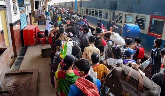 Siddheshwar, Hutatma, Udyan, Konark with Mumbai Express waiting for more than 2500 | सिद्धेश्वर, हुतात्मा, उद्यान, कोणार्कसह मुंबई एक्स्प्रेसचे वेटिंग अडीचशेच्या पुढे Siddheshwar, Hutatma, Udyan, Konark with Mumbai Express waiting for more than 2500 | सिद्धेश्वर, हुतात्मा, उद्यान, कोणार्कसह मुंबई एक्स्प्रेसचे वेटिंग अडीचशेच्या पुढे