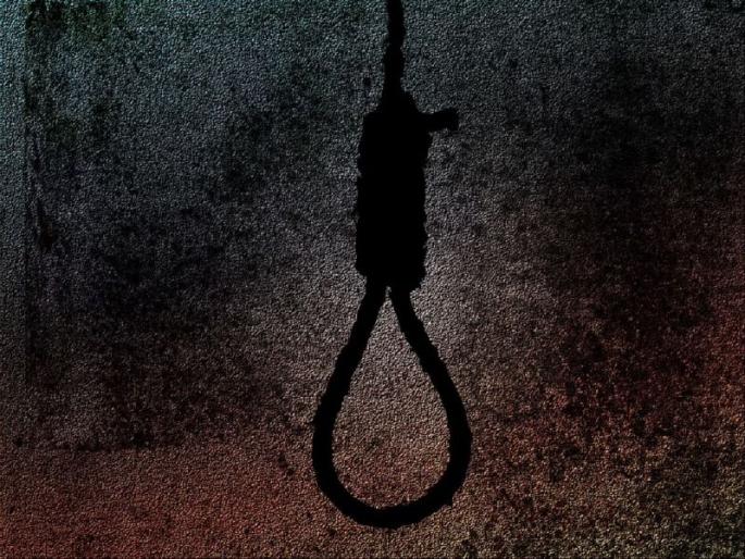 Doctor commits suicide by hanging at Pahur | पहूर येथे डॉक्टर युवतीची गळफास लावून आत्महत्या Doctor commits suicide by hanging at Pahur | पहूर येथे डॉक्टर युवतीची गळफास लावून आत्महत्या