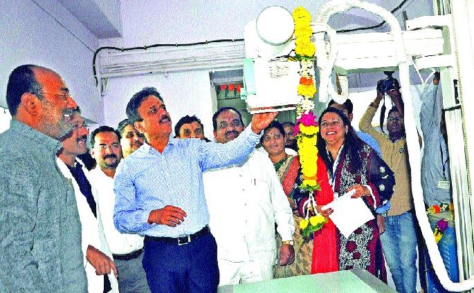 Grant of dental college in Sangli 'Civil' - Girish Mahajan | सांगली ‘सिव्हिल’मध्ये दंत महाविद्यालय मंजूर-गिरीश महाजन Grant of dental college in Sangli 'Civil' - Girish Mahajan | सांगली ‘सिव्हिल’मध्ये दंत महाविद्यालय मंजूर-गिरीश महाजन