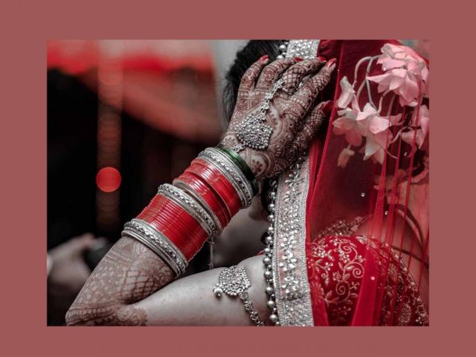 Bride complaint against groom when he did not reach on wedding day in Chhindwara Madhya Pradesh | लग्नाच्या दिवशी वरात घेऊन आलाच नाही नवरदेव, कारण समोर आल्यावर सगळेच झाले हैराण Bride complaint against groom when he did not reach on wedding day in Chhindwara Madhya Pradesh | लग्नाच्या दिवशी वरात घेऊन आलाच नाही नवरदेव, कारण समोर आल्यावर सगळेच झाले हैराण