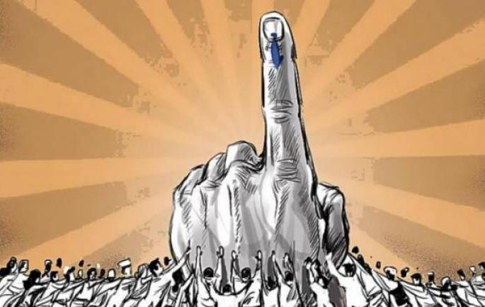 Five nomination papers were filed for the five candidates in the district | जिल्ह्यात पाच उमेदवारांचे दहा नामनिर्देशनपत्र दाखल Five nomination papers were filed for the five candidates in the district | जिल्ह्यात पाच उमेदवारांचे दहा नामनिर्देशनपत्र दाखल