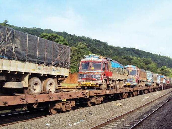 Coronavirus, Lockdown News: 441 trucks transport essential goods from Ro-Ro service | Coronavirus, Lockdown News: रो-रो सेवेतून ४४१ ट्रकमधून अत्यावश्यक सामग्रीची वाहतूक Coronavirus, Lockdown News: 441 trucks transport essential goods from Ro-Ro service | Coronavirus, Lockdown News: रो-रो सेवेतून ४४१ ट्रकमधून अत्यावश्यक सामग्रीची वाहतूक