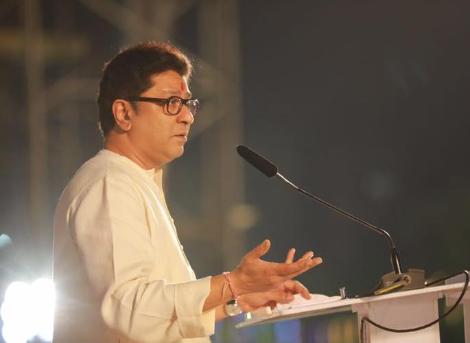 Chhatrapati is your ideal as we are; MNS target to those who dispute on New flag | छत्रपती जसे तुमचे आदर्श तसे आमचेही; झेंड्यावरुन वाद निर्माण करणाऱ्यांना मनसेची चपराक  Chhatrapati is your ideal as we are; MNS target to those who dispute on New flag | छत्रपती जसे तुमचे आदर्श तसे आमचेही; झेंड्यावरुन वाद निर्माण करणाऱ्यांना मनसेची चपराक