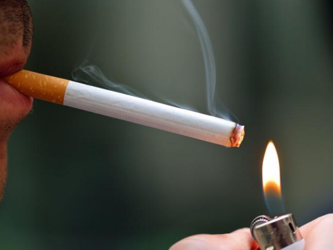 Cigarette love gave loss of 2.5 lac | सिगारेटचा मोह नडला.. अन् तब्बल अडीच लाखांना गंडला Cigarette love gave loss of 2.5 lac | सिगारेटचा मोह नडला.. अन् तब्बल अडीच लाखांना गंडला