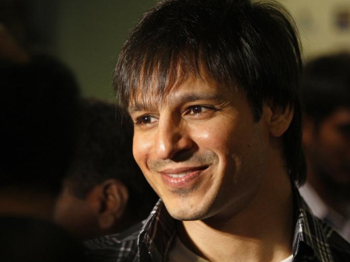 vivek oberoi reveals he had rejected offer to be member of parliament 5 times | काय म्हणता? विवेक ओबेरॉयला पाचवेळा ऑफर केले गेले लोकसभेचे तिकिट! vivek oberoi reveals he had rejected offer to be member of parliament 5 times | काय म्हणता? विवेक ओबेरॉयला पाचवेळा ऑफर केले गेले लोकसभेचे तिकिट!