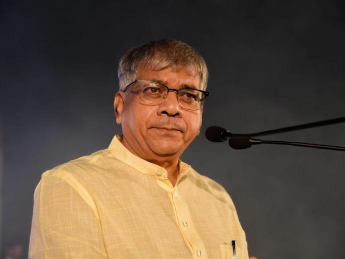 Delhi Election Result: 'AAP victory in Delhi creates new atmosphere, it is not acceptable Says Prakash Ambedkar | Delhi Election Result: 'दिल्लीत 'आप'चा विजय झाल्यानं नवीन वातावरण निर्माण झालं, हे मान्य नाही' Delhi Election Result: 'AAP victory in Delhi creates new atmosphere, it is not acceptable Says Prakash Ambedkar | Delhi Election Result: 'दिल्लीत 'आप'चा विजय झाल्यानं नवीन वातावरण निर्माण झालं, हे मान्य नाही'
